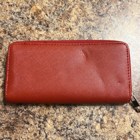 Plain Red Wallet - Picture 2 of 3